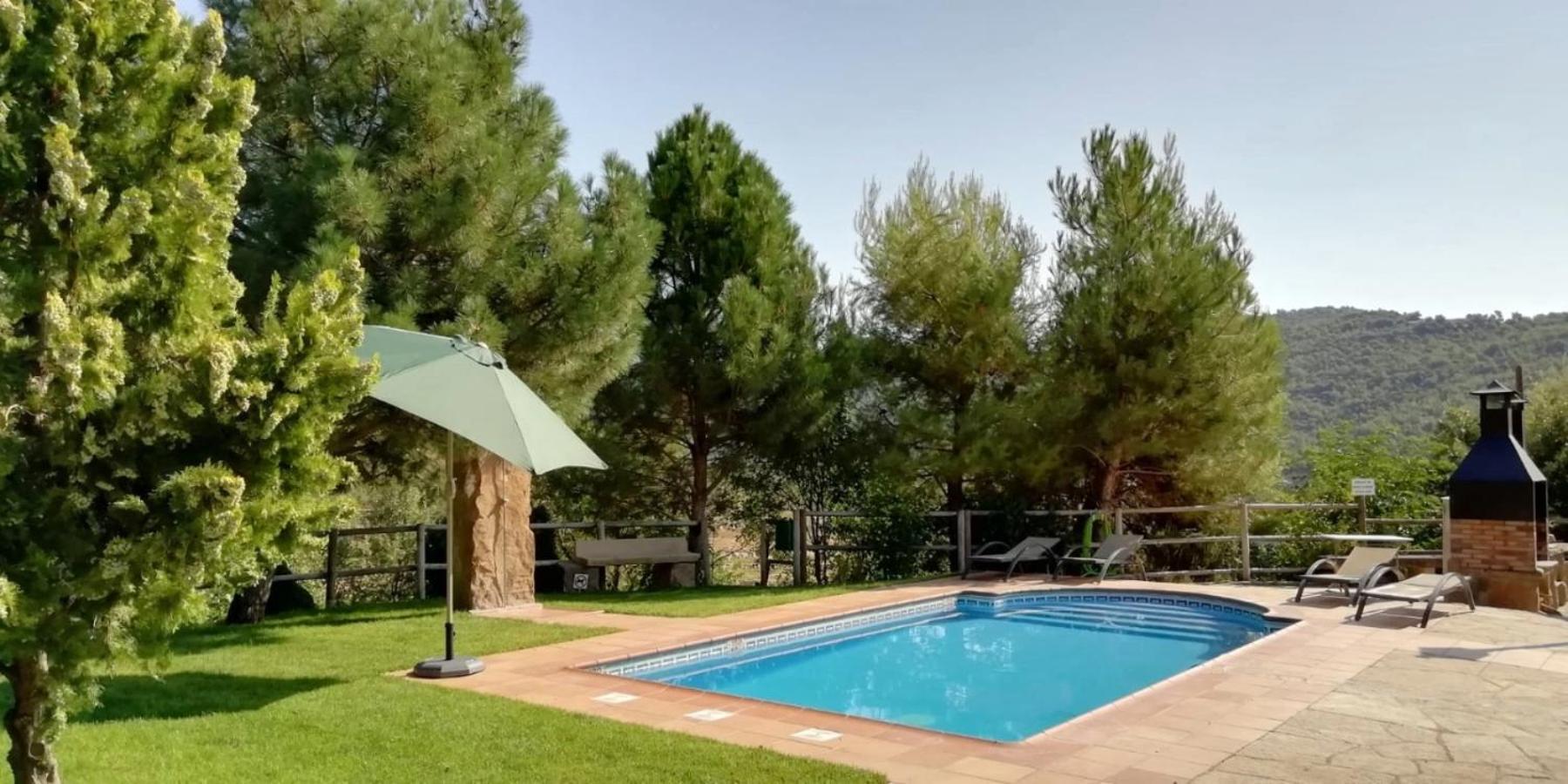 Casa Con Vistas Al Lago Y Con Piscina - Caso Nou Pensionat La Baronia de Rialb Exteriör bild